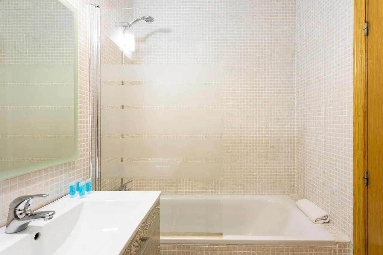 Holidays2Malaga Carrera Capuchinos Free Parking Aircon Downtown Malaga