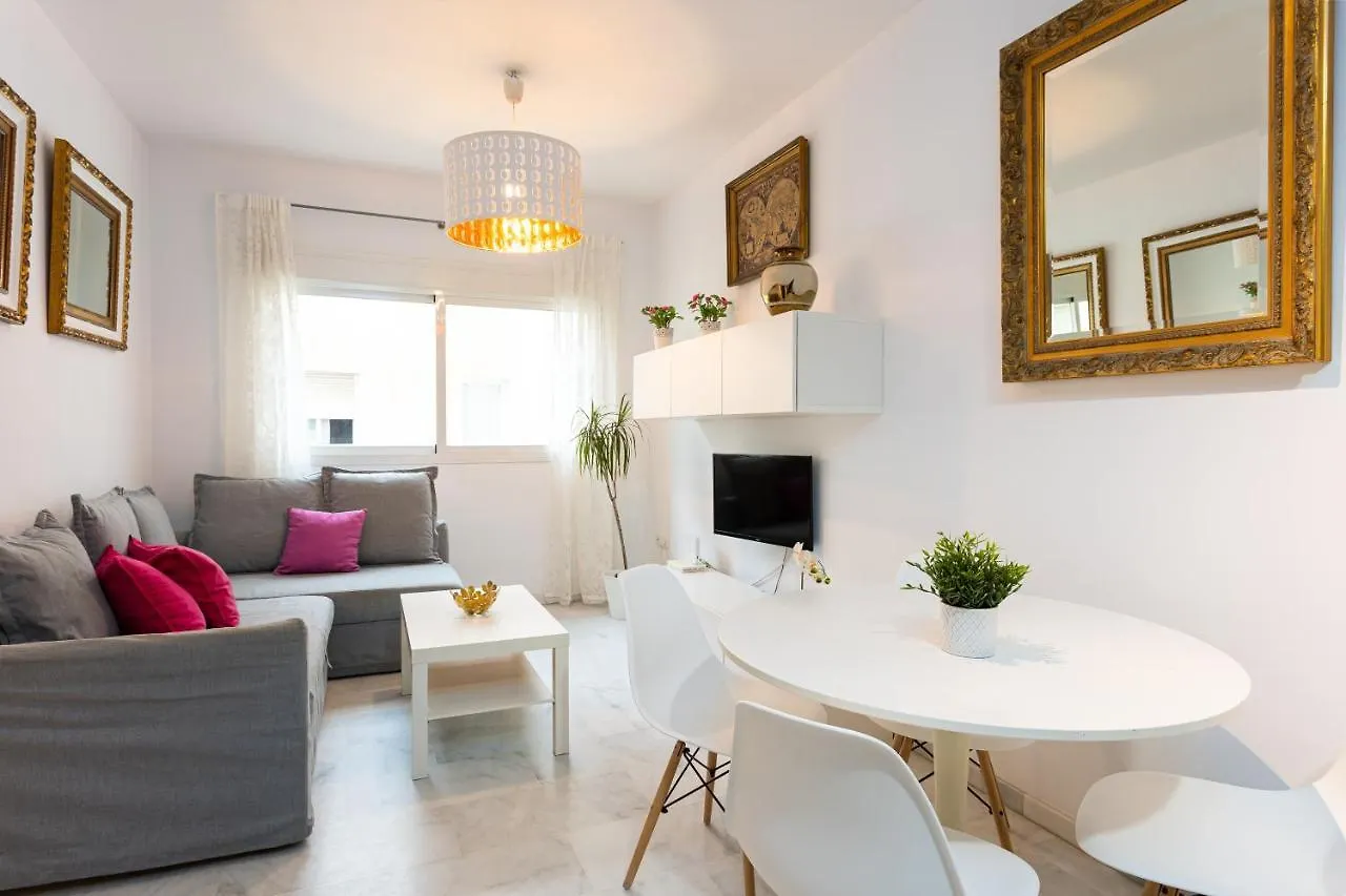 Holidays2Malaga Carrera Capuchinos Free Parking Aircon Downtown Apartment Malaga