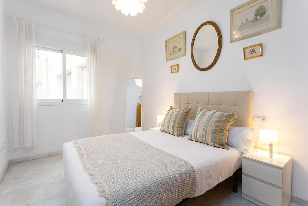 Holidays2Malaga Carrera Capuchinos Free Parking Aircon Downtown מאלגה
