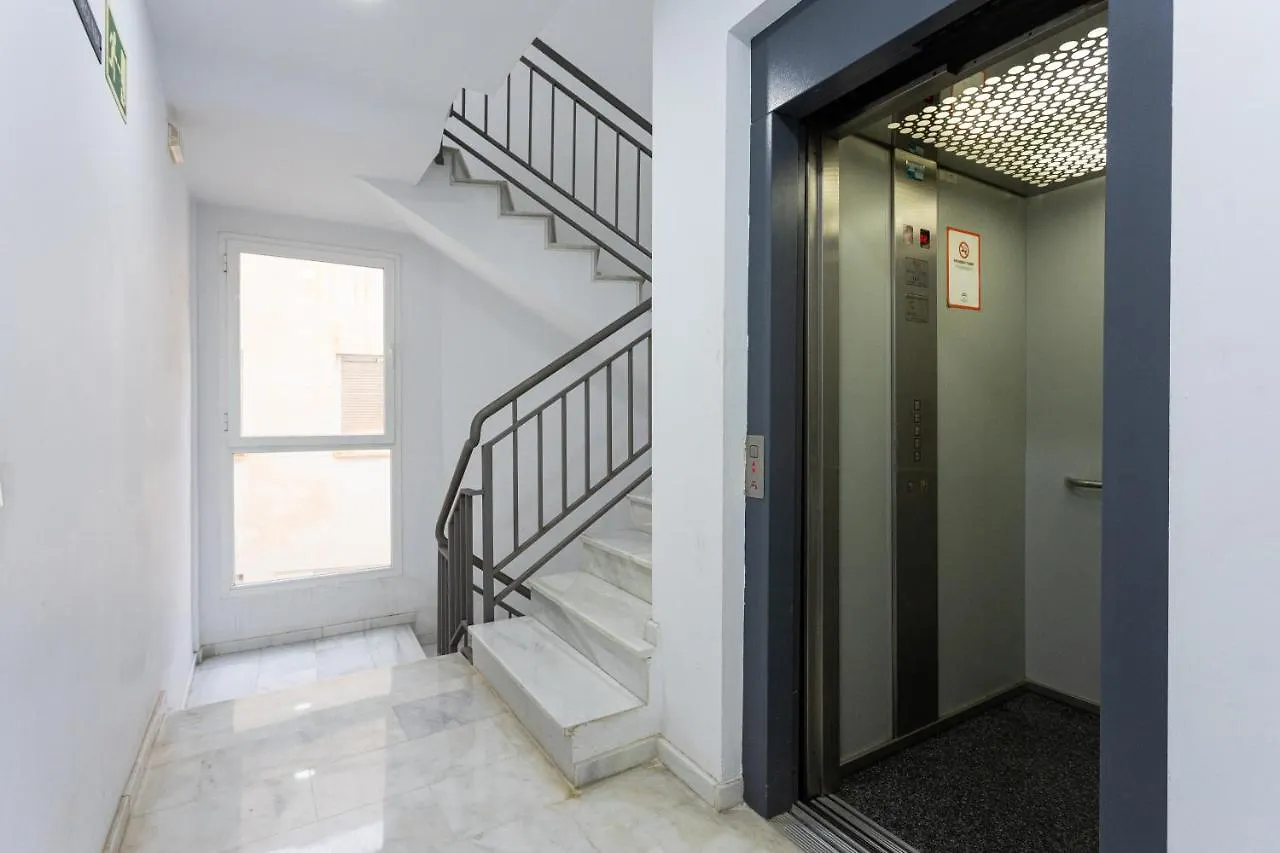 Holidays2Malaga Carrera Capuchinos Free Parking Aircon Downtown דירה מאלגה